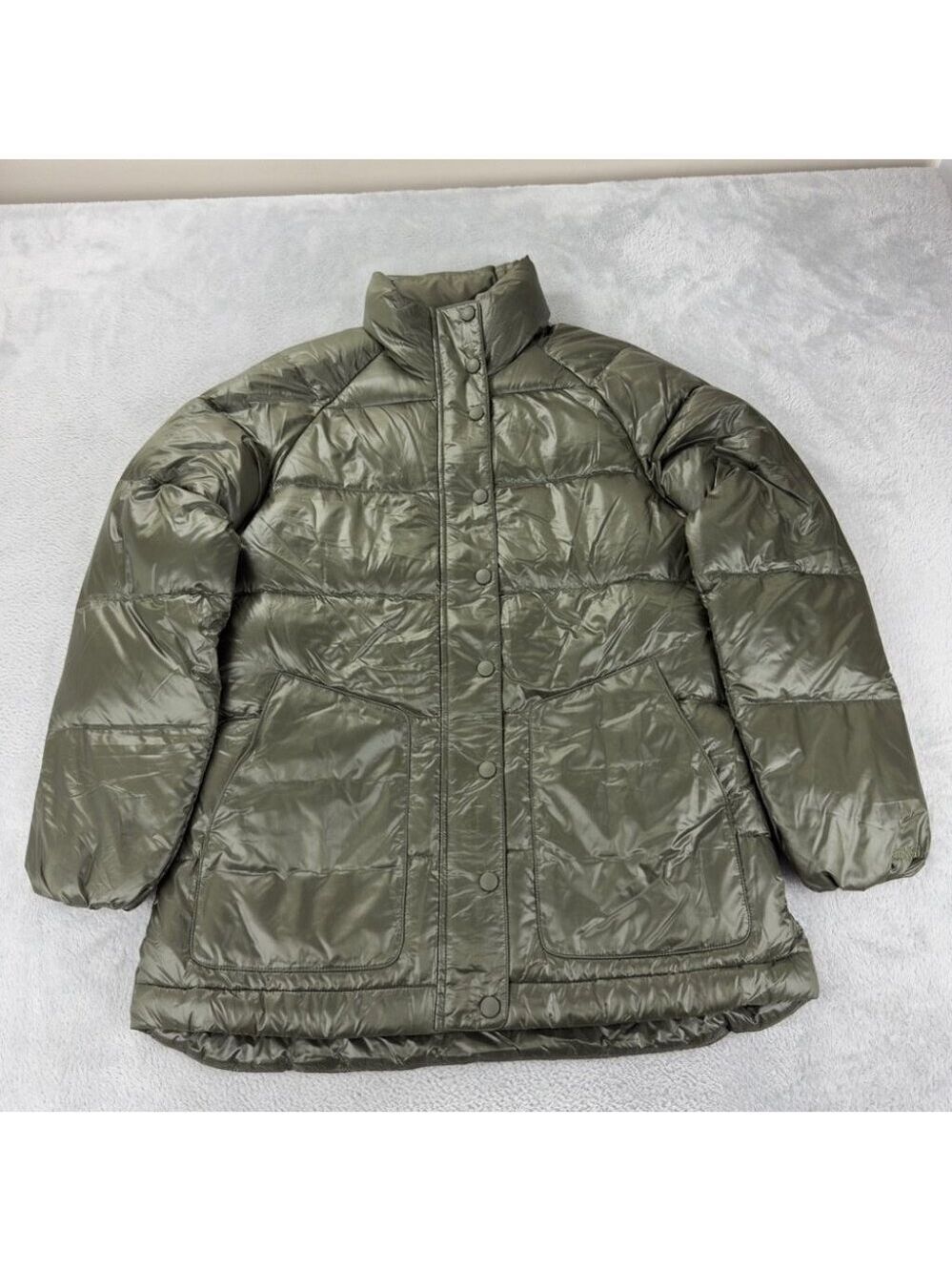 Patagonia NWT Women's Size Small Raven Rocks 75% Down 25% Feathers 28030